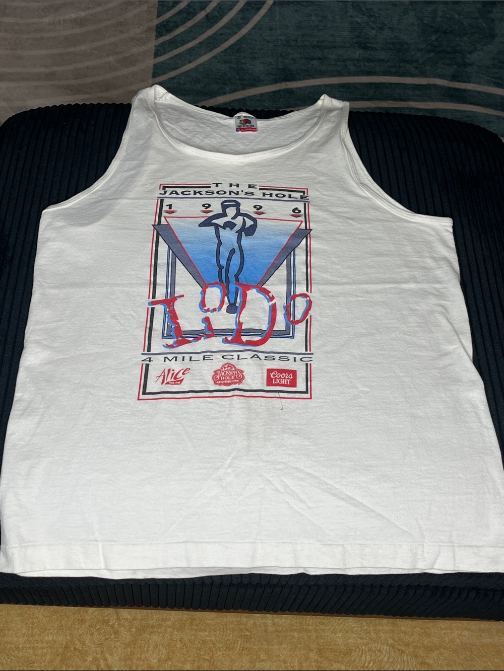 Vintage 1996 Jackson’s Hole 4 mile classic race single stitch tank top.